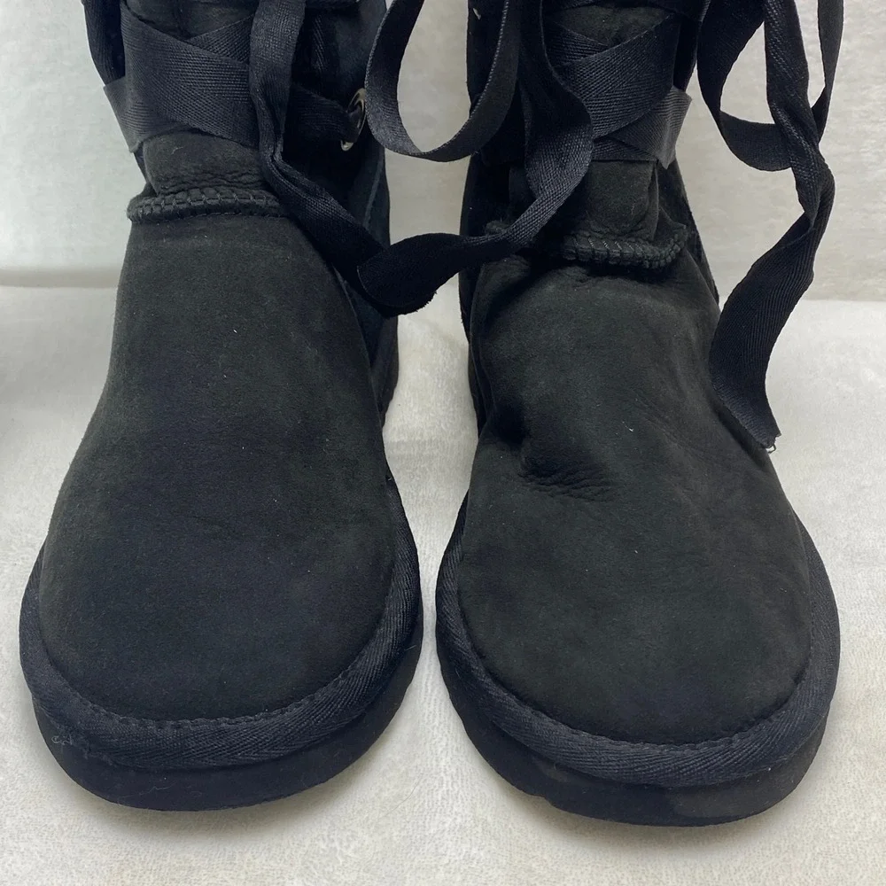 UGG Australia Black‎ Suede Sheepskin Boots Sherpa Lace Up Women Size 7